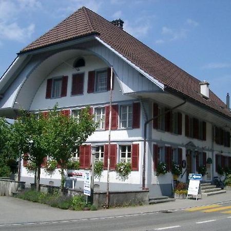 Landgasthof-Hotel Adler Langnau Bagian luar foto